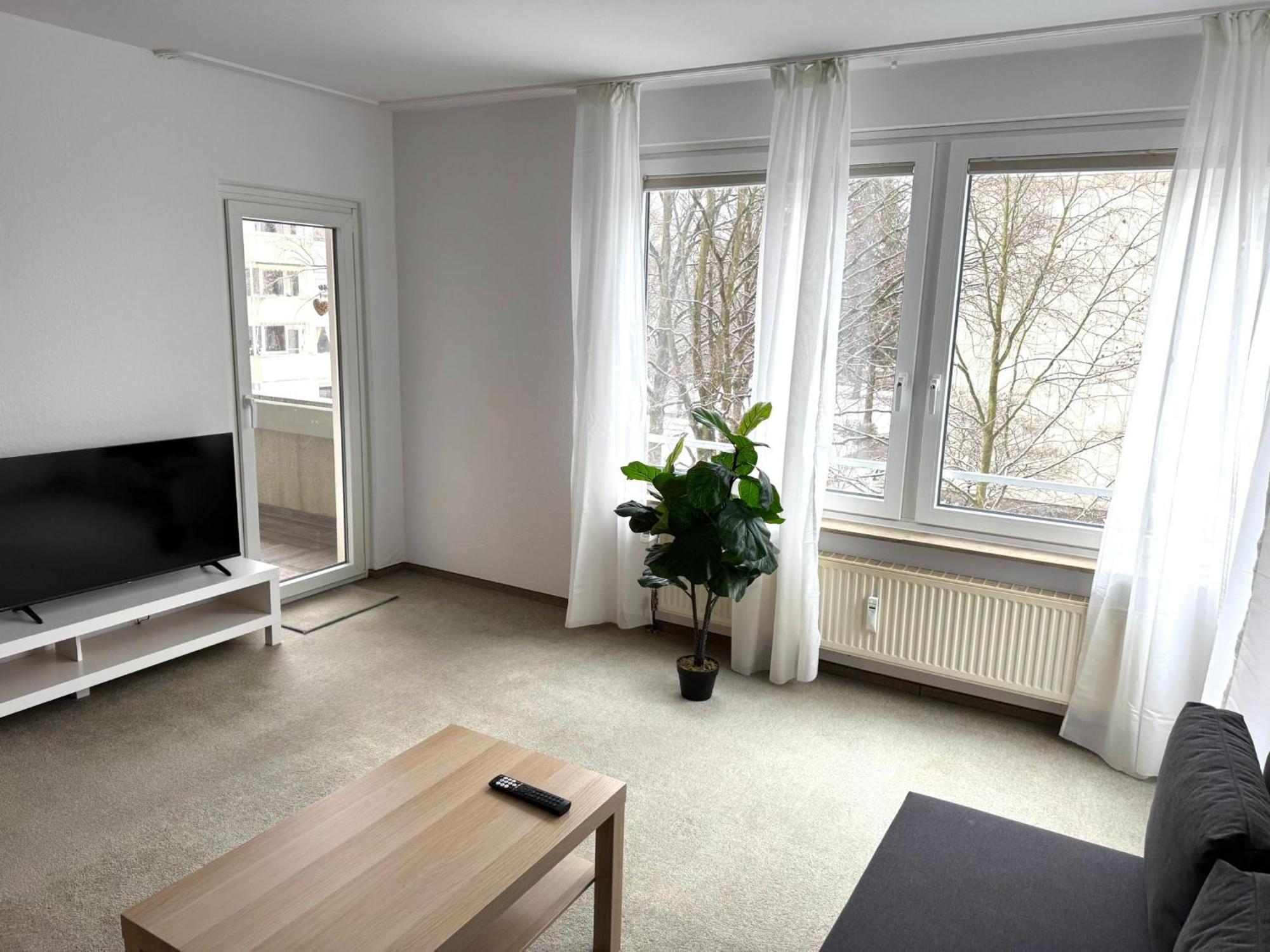 Privat Near Messe Apartment *